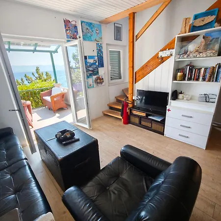Robinson House Vito Holiday home Bol